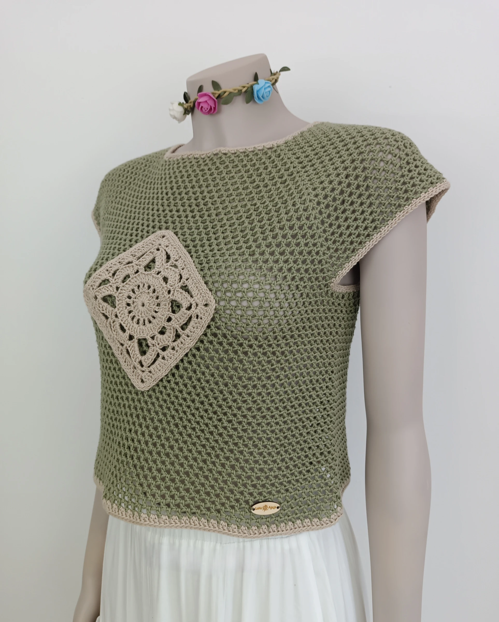 Top de crochê de algodão com granny no centro – photo 2